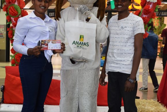 Valentines Activation – Gifting by the Mascots